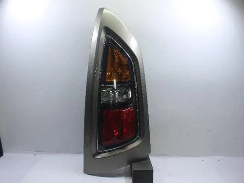 Right rear tail light assembly compatible with Kia Soul 2009, genuine OEM replacement part 92420 2K000