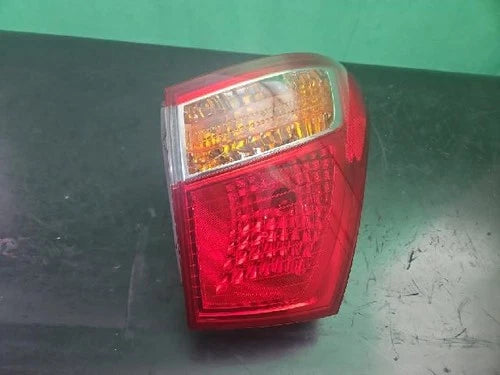 Right outer rear tail light assembly compatible with Hyundai Veracruz 2008, genuine OEM replacement part 92402 3J000