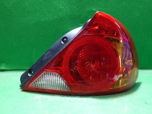 Kia Spectra 2002 Right rear combination tail light assembly OEM 0K2N1 51150A