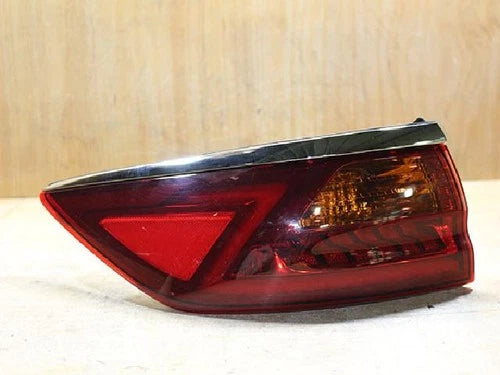 Left rear tail light assembly compatible with Kia Cadenza 2017, genuine OEM replacement part 92401F6000