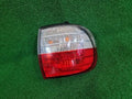 Right rear tail light assembly/reflector OEM 92402 4A110 compatible with Hyundai H-1 2004