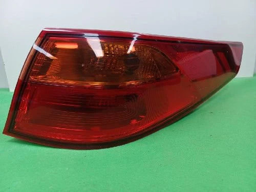 Right rear combination tail light assembly OEM 92402 2T500 compatible with Kia K5 2014