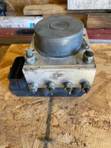 Bomba/Módulo ABS OEM usada para 2012-2013 Toyota Corolla