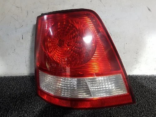 Rear Used OEM Tail Light - Kia Sorento 2005 assembly left rear tail light (driver side) OEM 92401 3E000