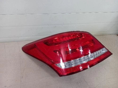 Left rear tail light assembly compatible with Hyundai Equus 2014, genuine OEM replacement part 92401 3N500