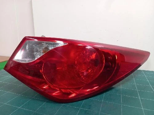 Right outer rear tail light assembly compatible with Hyundai YF 2012, OEM 92402 3S010