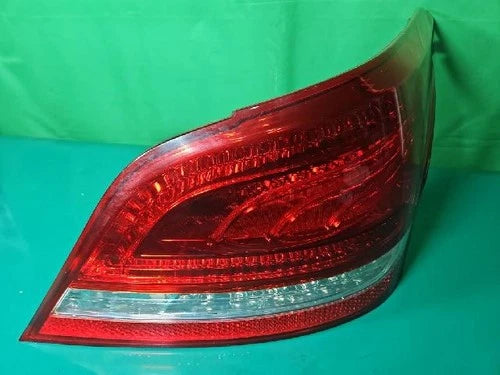 Hyundai Centennial 2010, Tail Light right combination, genuine OEM replacement part 92402, 3N000