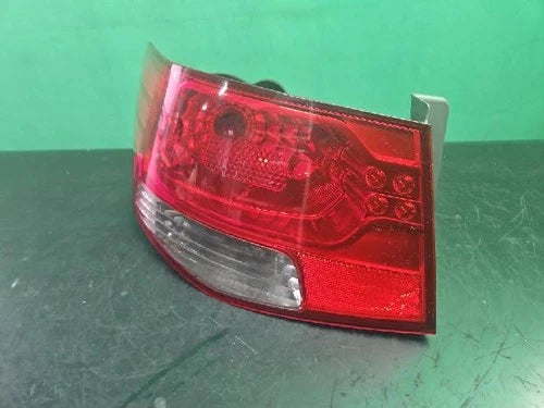 Conjunto de faro/calavera trasero izquierdo (OEM) Kia 2010, pieza original 92401 1M000