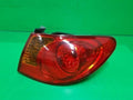 Right rear combination tail light assembly OEM 92402 2H000 compatible with Hyundai Elantra 2007