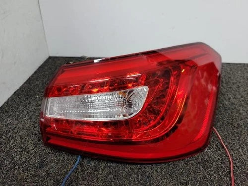Rear combination tail light assembly (right side) compatible with Kia Cadenza 2015, OEM 92402 3R610