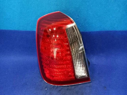 Left rear combination tail light assembly compatible with Hyundai Azera 2005, OEM 92401 39600
