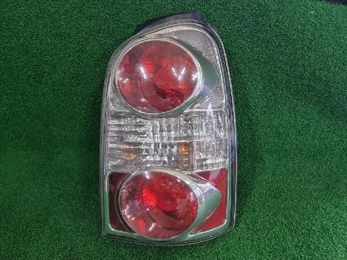 Right rear combination tail light assembly compatible with Hyundai XG 2007, genuine OEM replacement part 92402 3A501