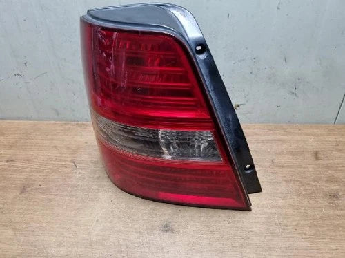Rear combination tail light (left) compatible with Kia Sorento 2008, genuine OEM replacement part 92401 3E540