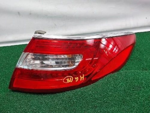 Rear combination tail light (right) compatible with Hyundai Azera 2014, genuine OEM replacement part 92404-3V