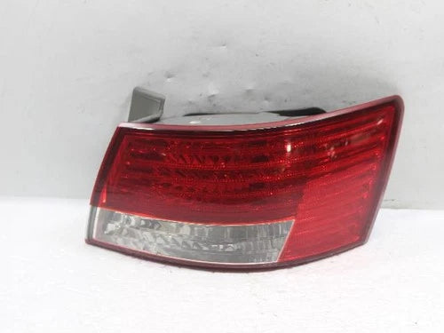Right outer rear tail light assembly compatible with Hyundai NF 2008, genuine OEM replacement part 92402 3K500