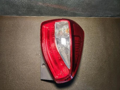 Right rear combination tail light assembly OEM 92402 A3000 compatible with Kia Ray 2014