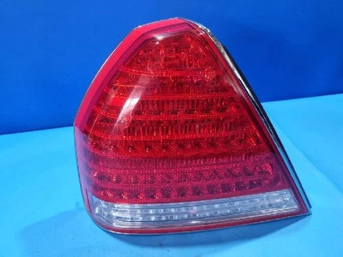 Left rear tail light compatible with Hyundai Centennial 2008, genuine OEM replacement part 92401, 3B501