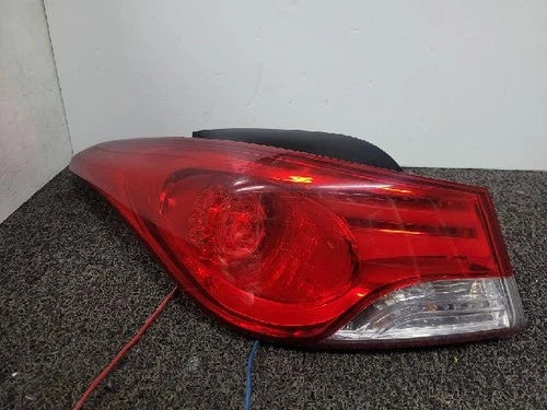 Left outer rear tail light assembly compatible with Hyundai Elantra 2012 (genuine OEM replacement part 924013X060)