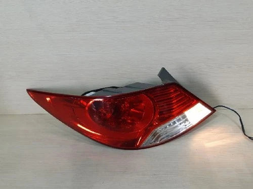 Used OEM Part - Combination Tail Light Assembly compatible with Hyundai Accent 2015 (left side) OEM 924011R000