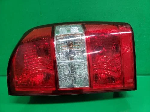 Rear combination tail light (right) compatible with Kia Carnival 2010, genuine OEM replacement part 92402 4D100