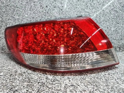 Left rear combination tail light assembly compatible with Hyundai Azera 2007, genuine OEM replacement part 924013L001