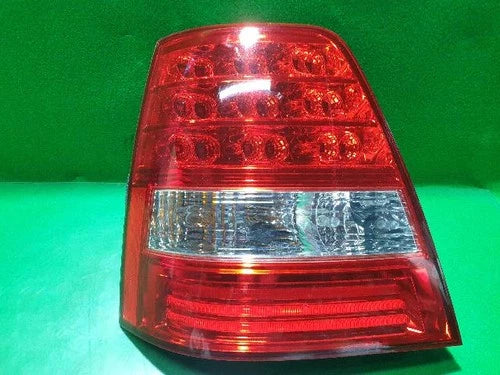 Left rear tail light assembly compatible with Kia Sorento 2008, genuine OEM replacement part 92401 3E500