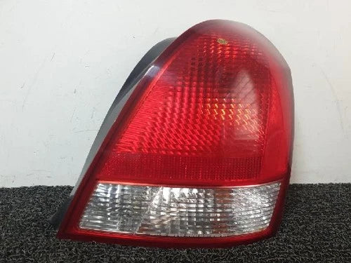 Right rear combination tail light assembly compatible with Hyundai Elantra 2001, genuine OEM replacement part 92402 2D000