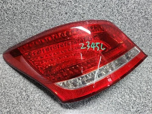 Rear combination tail light compatible with Hyundai Equus 2012, genuine OEM replacement part 92401 3N000