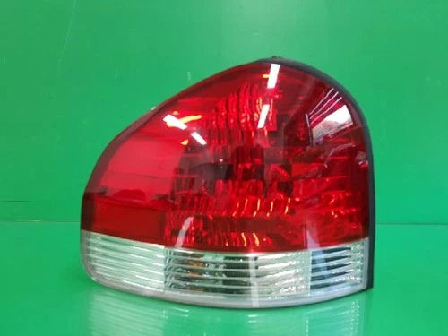 Left rear combination tail light assembly compatible with Hyundai Santa Fe 2005, genuine OEM replacement part 92401 26500