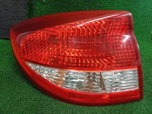 Used OEM Part - Combination Tail Light Assembly Kia Sportage 2005 OEM 92401 FD000
