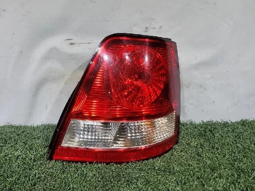Right rear combination tail light assembly OEM 92402 3E000 compatible with Kia Sorento 2006