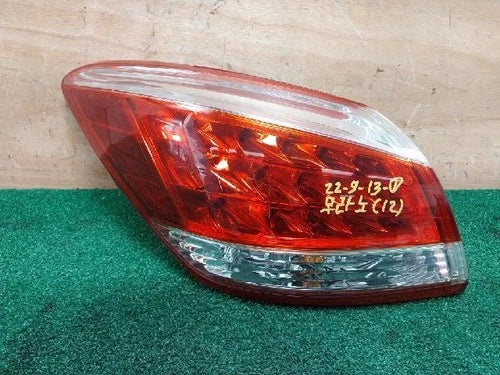 Rear combination tail light (left) compatible with Nissan Murano 2012, genuine OEM replacement part 265551SX0A