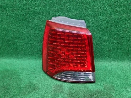 Rear combination tail light (left) compatible with Kia Sorento 2010, OEM 92401 2P000