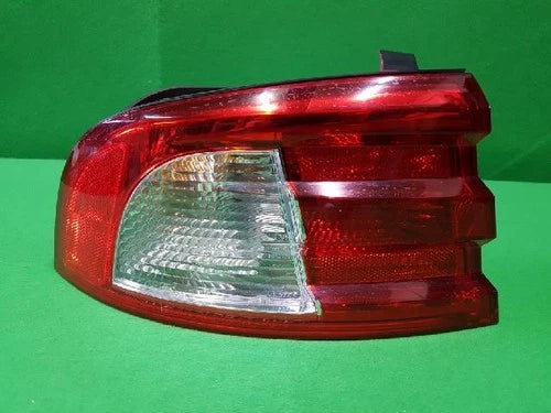 Kia 2005 - Faro/Calavera trasero combinado izquierdo OEM 92411 3C070