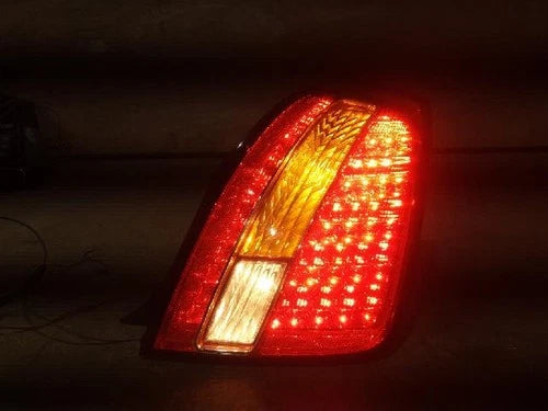 Right rear combination tail light assembly compatible with Kia Amanti 2006, genuine OEM replacement part 92402-3F500