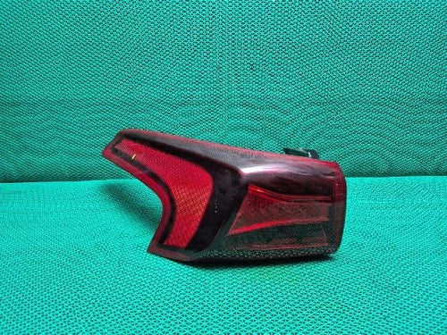 Left outer rear tail light assembly compatible with Hyundai Santa Fe 2020, genuine OEM replacement part 92401S1100