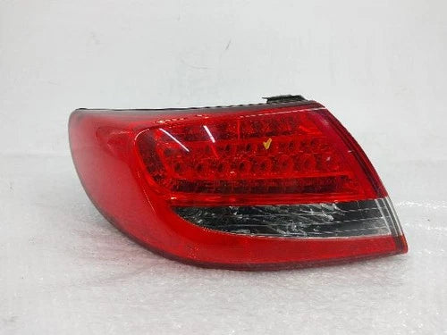 Left rear tail light assembly compatible with Hyundai Azera 2010, genuine OEM replacement part 92401-3L520