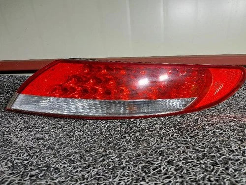 Rear combination tail light (right) compatible with Hyundai Azera 2009, genuine OEM replacement part 92402 3L002