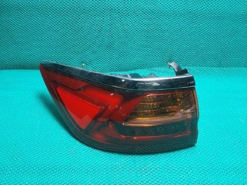 Left rear combination tail light assembly (outer) compatible with Kia Cadenza 2017, OEM 92401F6000