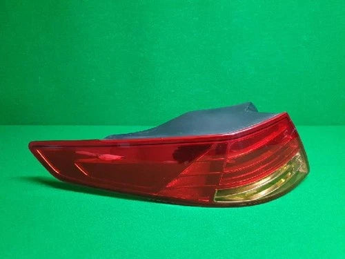 Left rear combination tail light assembly compatible with Kia K5 2011, genuine OEM replacement part 92401 2T000