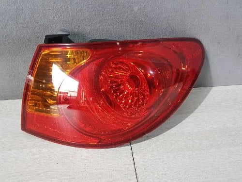 Right rear combination tail light assembly compatible with Hyundai Elantra 2007, genuine OEM replacement part 92402 2H000