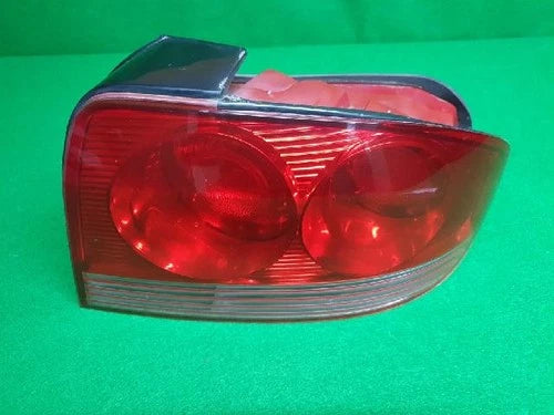Right rear combination tail light assembly compatible with Hyundai EF 2001, genuine OEM replacement part 92402 3D000