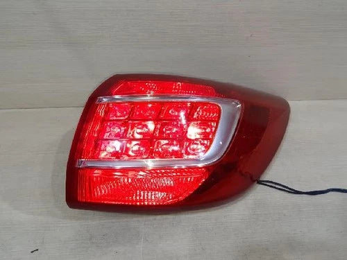 Right rear combination tail light assembly compatible with Kia Sportage 2012, genuine OEM replacement part 924023W000