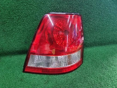 Right rear combination tail light assembly OEM 92402 3E000 compatible with Kia Sorento 2006