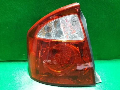 Left rear combination tail light assembly compatible with Kia Sorento 2004, genuine OEM replacement part 92401 2F000