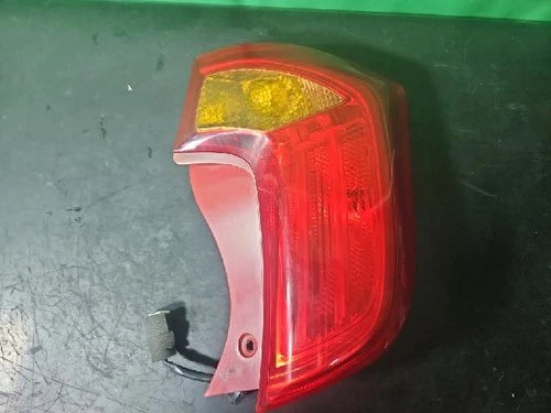 Right rear combination tail light assembly OEM 92402 1Y000 compatible with Kia Picanto 2016