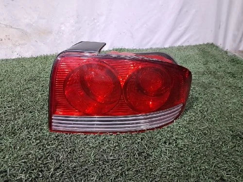 Right rear combination tail light assembly compatible with Hyundai EF 2005, genuine OEM replacement part 92402 3D000
