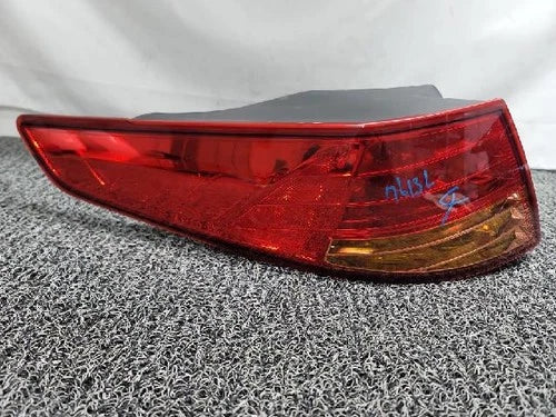 Left rear tail light assembly compatible with Kia K5 2012, genuine OEM replacement part 92401 2T000