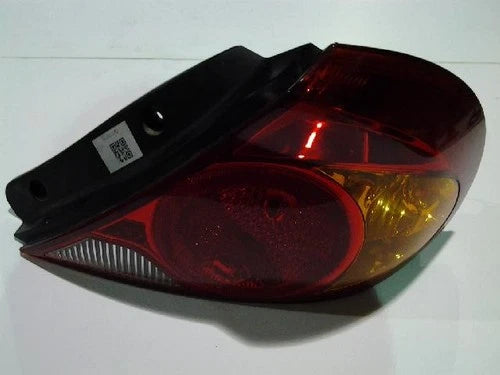Rear Used OEM Tail Light - Kia Spectra 2001 assembly right rear tail light, RH OEM 0K2N1, 51150A