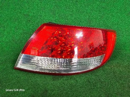 Right rear combination tail light assembly compatible with Hyundai Azera 2007, genuine OEM replacement part 924023L000